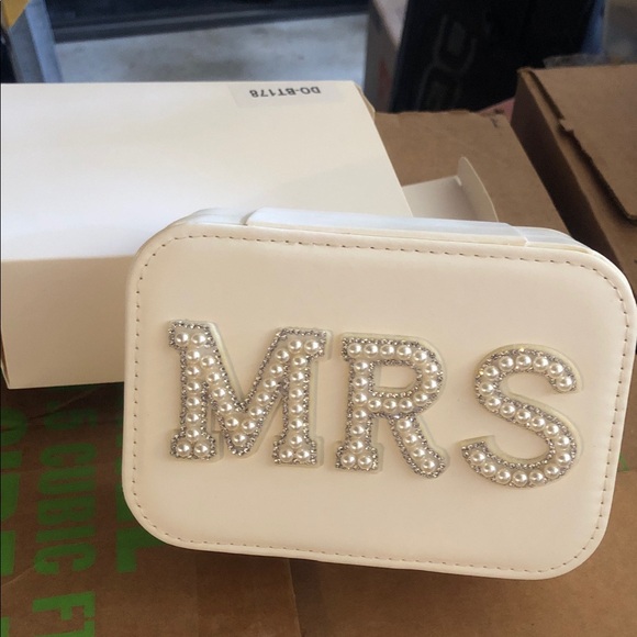 Cream MRS Rhinestone Decorative Box - Picture 1 of 4
